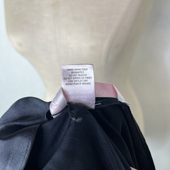 Victoria’s Secret Very Sexy Night Gown Size M, New, Nightwear, Loungewear - Picture 7 of 8